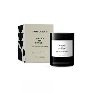 Świeca sojowa Candly & Co 250 g, zapach No.3 Cytrusy i Cynamon, w szkle z cytatem You Are My Person