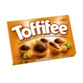 Praliny Toffifee Storck, cukierki karmelowe z orzechem lasko...